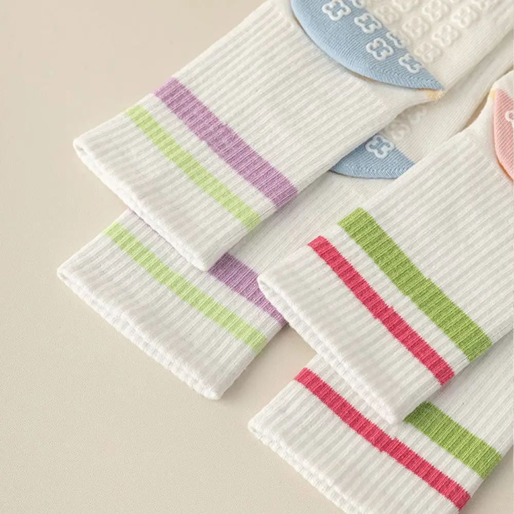 Wholesale Yoga Shock-Absorbing Anti Slip Pilates Socks - Image 2