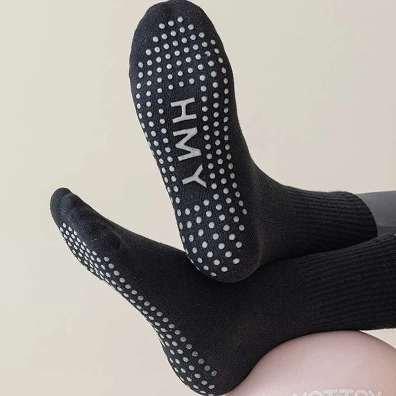 Polka-dot-grip-socks