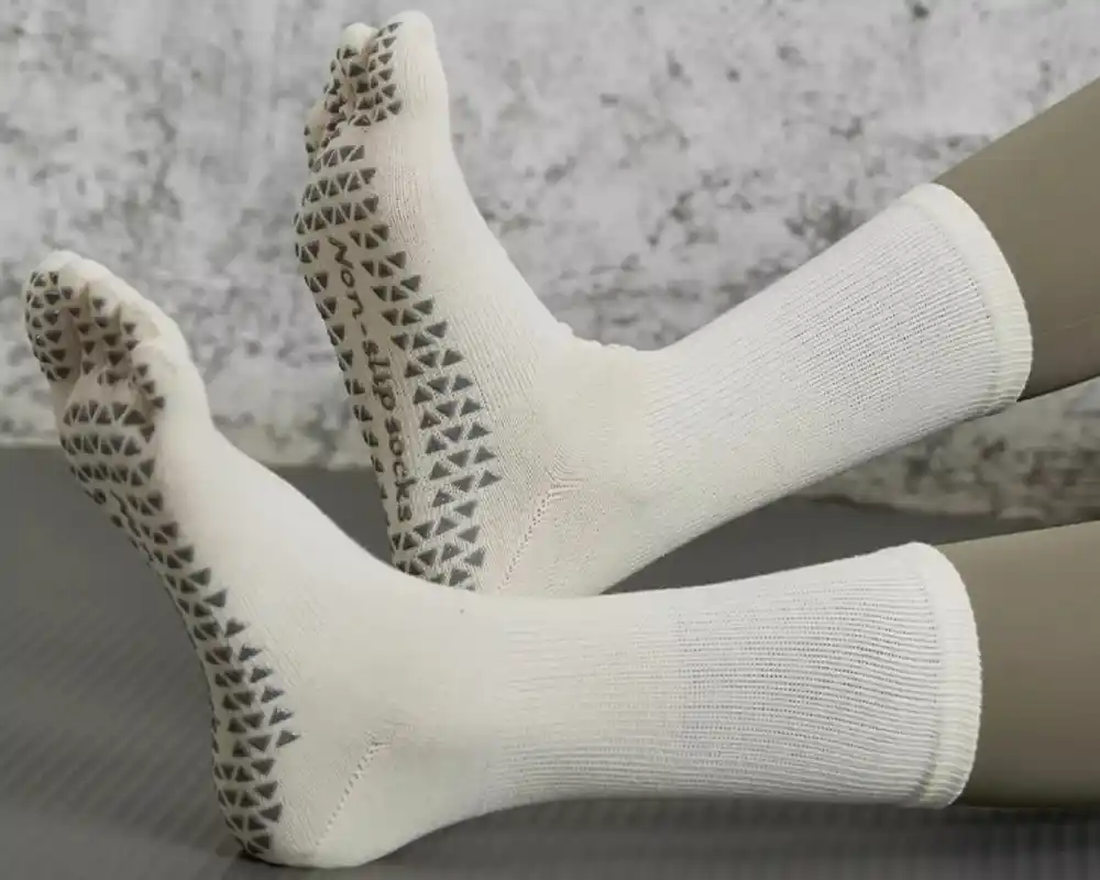 Five finger anti slip socks