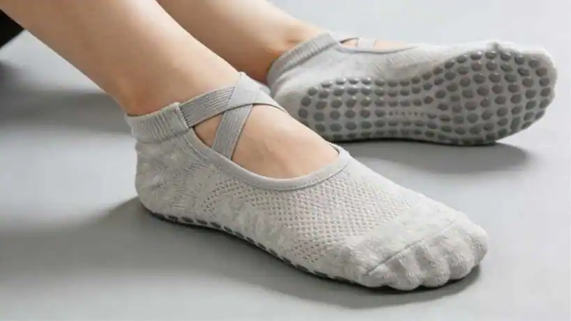 breathable-Non-Slip-Pilates-Socks-with-Grip