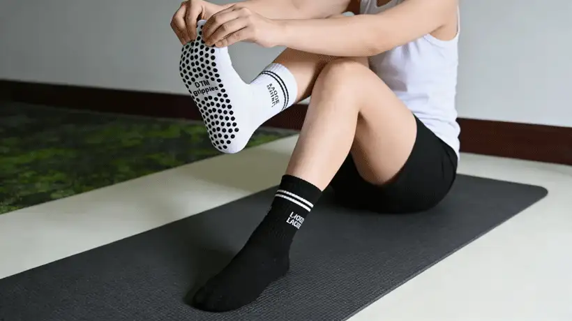 DTM-Grip-Socks-for-Women